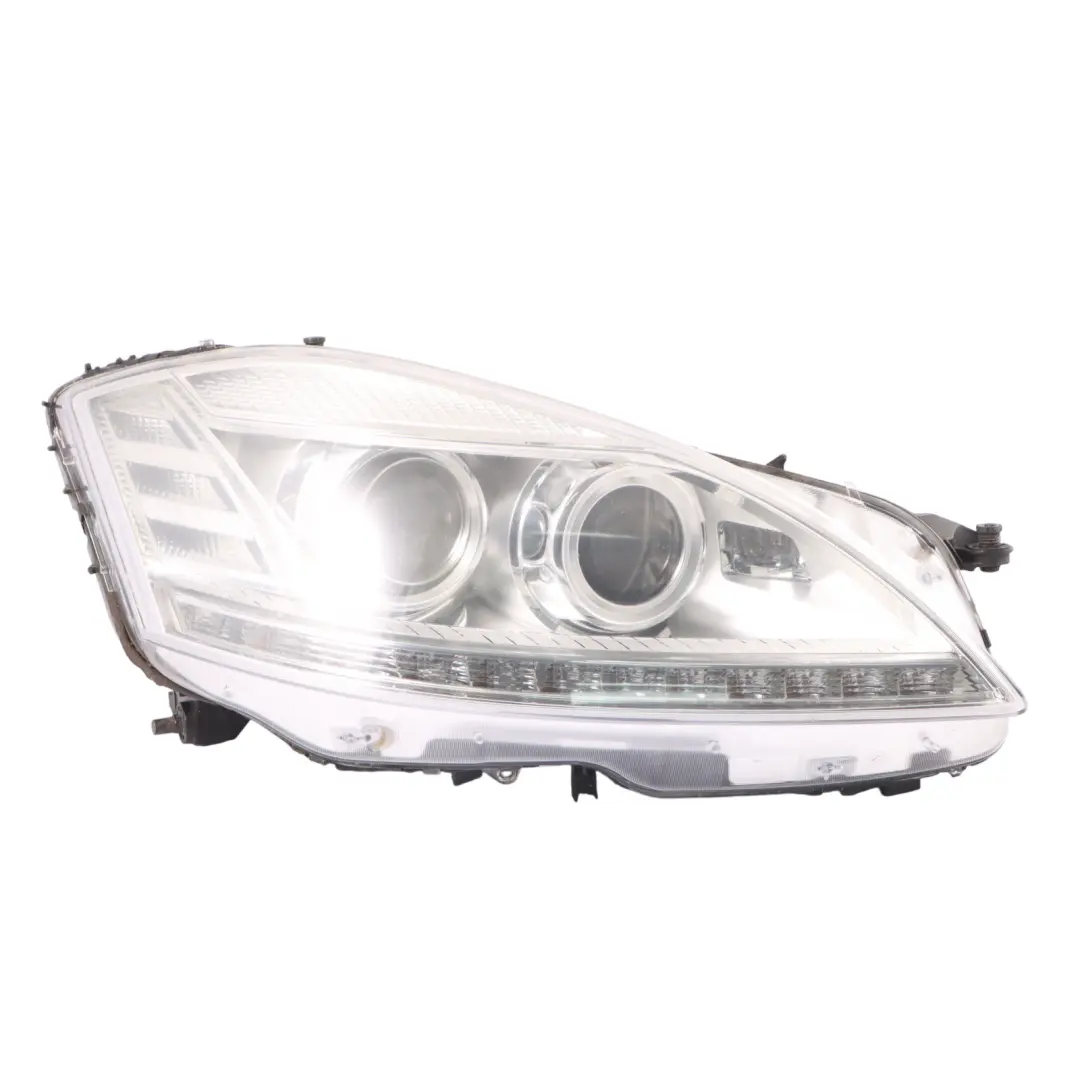 Headlight Bi-Xenon Headlamp Light Front Right O/S to Mercedes W221 with Part number A2218206439 Mercedes W221 Headlight Bi-Xenon Headlamp Light Front Right O/S - SKU RHD-A2218206439 - Part number A2218206439