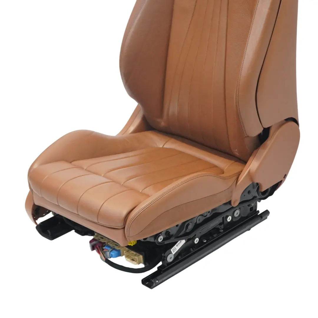 Vorder Sitz Rechts Innenraum Beheizt Braun Leder für Mercedes A238 mit Teilenummer A2389105701 Mercedes A238 Vorder Sitz Rechts Innenraum Beheizt Braun Leder - SKU A2389105701-2 - Teilenummer A2389105701