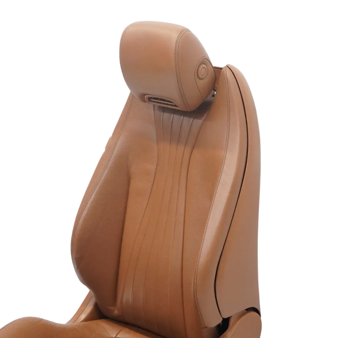 Vorder Sitz Rechts Innenraum Beheizt Braun Leder für Mercedes A238 mit Teilenummer A2389105701 Mercedes A238 Vorder Sitz Rechts Innenraum Beheizt Braun Leder - SKU A2389105701-2 - Teilenummer A2389105701