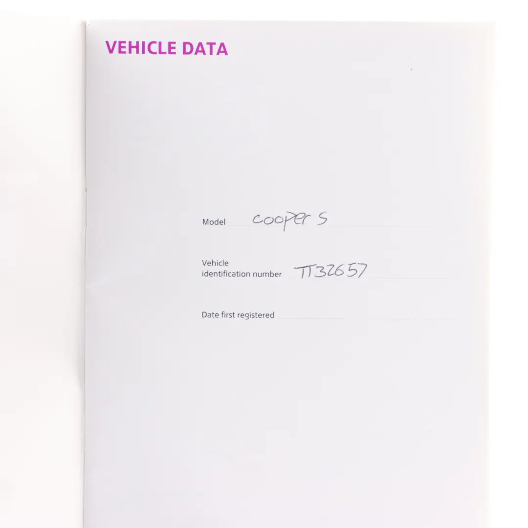 Service Book Booklet Instruction to BMW Mini Cooper One R56 4 with Part number 0013611 BMW Mini Cooper One R56 4 Service Book Booklet Instruction - SKU 0013611-4 - Part number 0013611