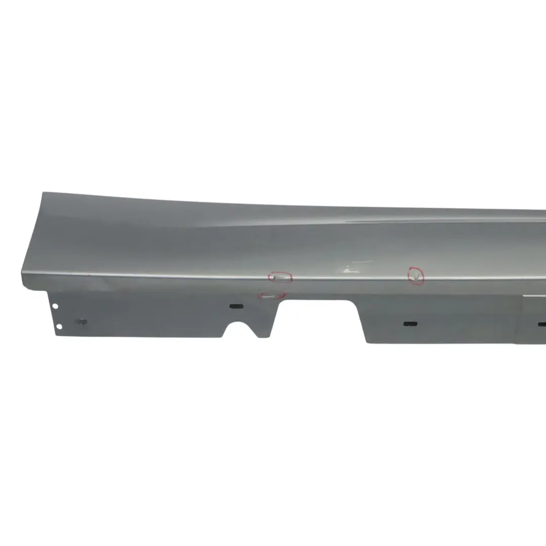 Striscia soglia laterale destra Grigio Spacegrau metallizzato - A52 per BMW E90 LCI con numero di parte 0037060 BMW E90 LCI Striscia soglia laterale destra Grigio Spacegrau metallizzato - A52 - SKU 0037060-SCG2 - Numero di parte 0037060