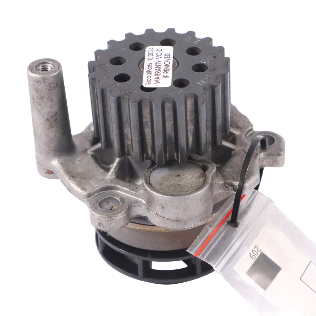 CFFB Diesel Pompa Acqua Refrigerante per Audi A3 8P 2.0 TDI con numero di parte 03L121031B Audi A3 8P 2.0 TDI CFFB Diesel Pompa Acqua Refrigerante - SKU 03L121031B - Numero di parte 03L121031B