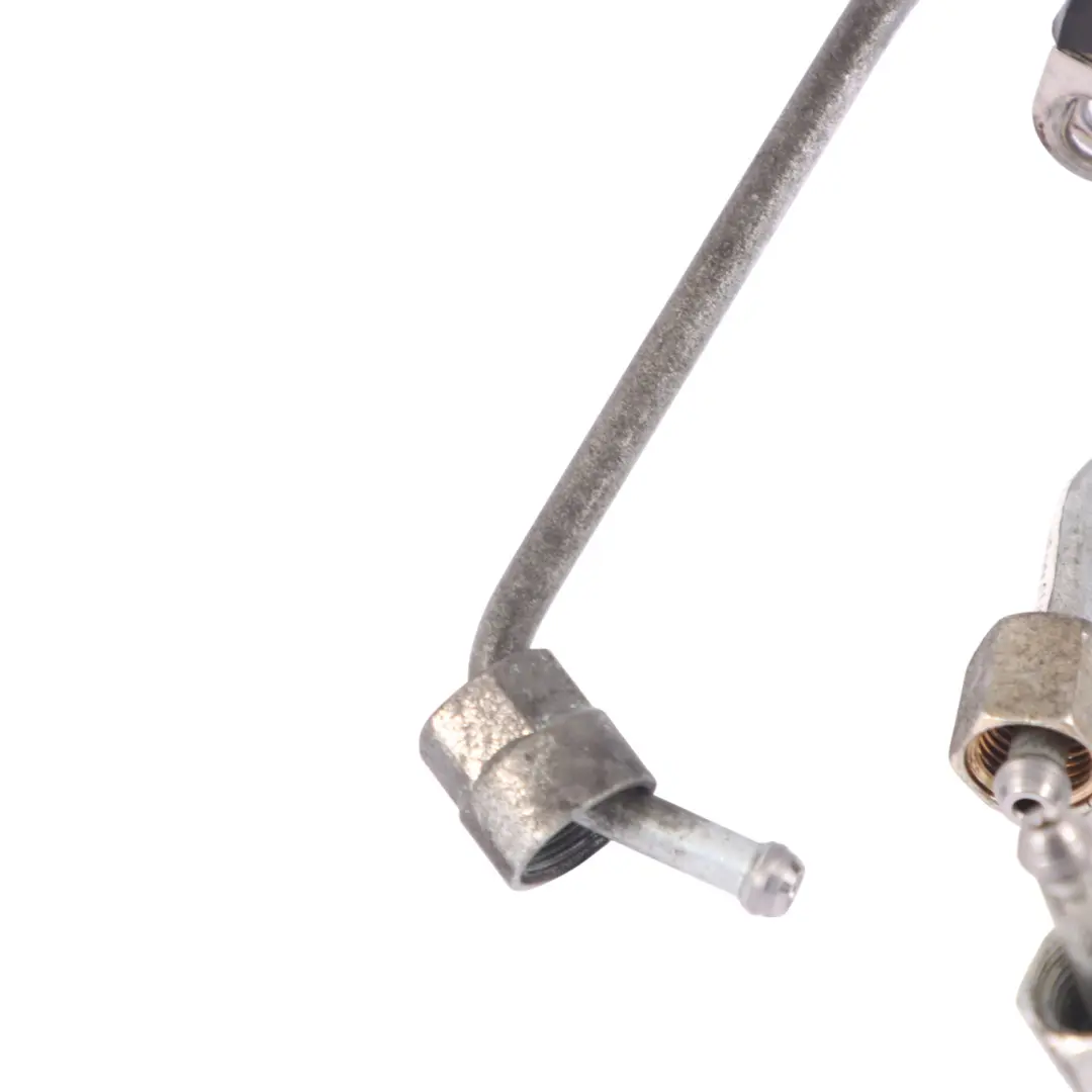 Jeu de tuyaux pour la pompe à essence 03L130321Q pour Volkswagen Tiguan 5N à propos du numéro de pièce 03L130321Q-1 Volkswagen Tiguan 5N Jeu de tuyaux pour la pompe à essence 03L130321Q - SKU 03L130321Q-1 - Numéro de pièce 03L130321Q-1