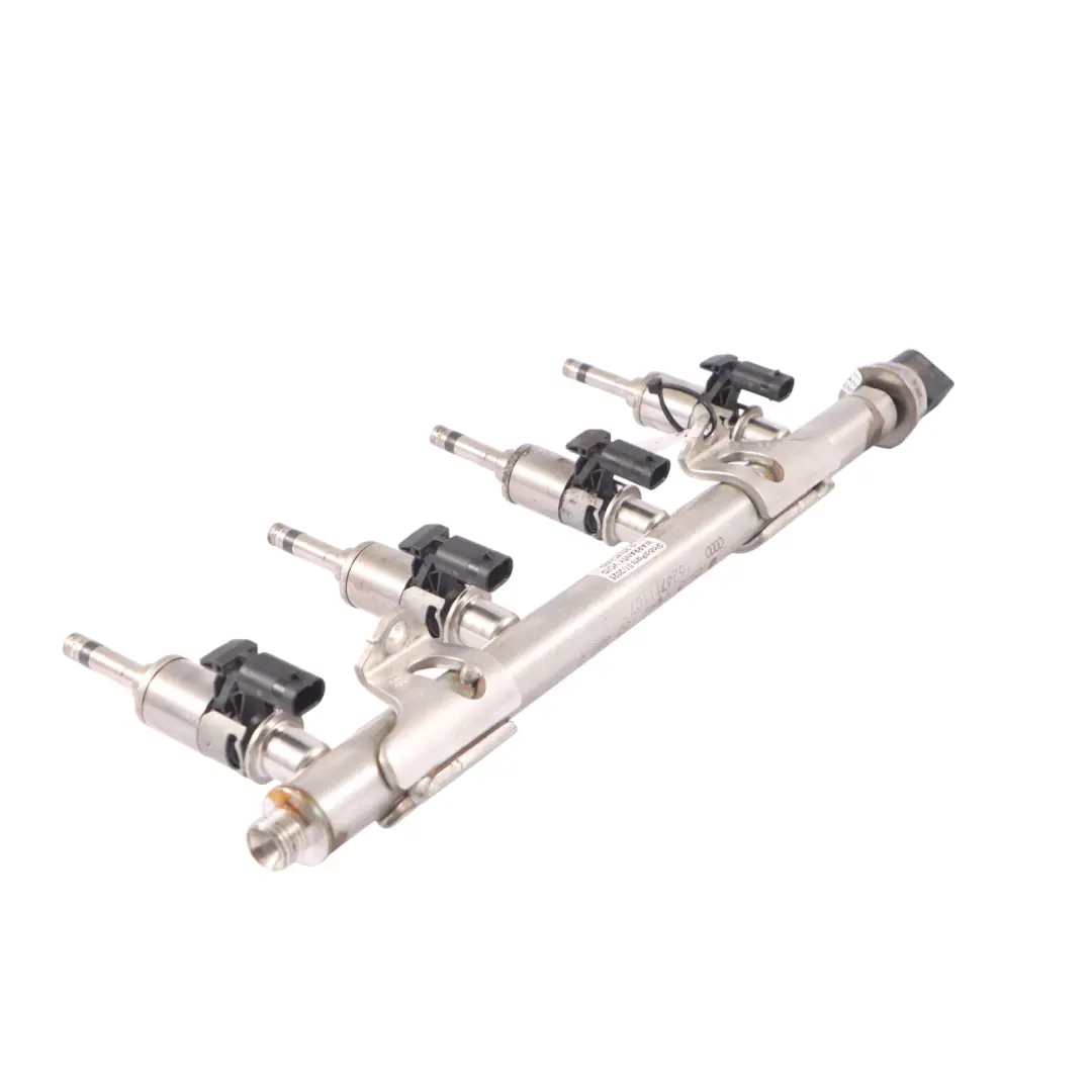 Inyección Combustible Rail para Volkswagen Seat Skoda Audi 1.4 TSI con número de pieza 04E133320D Volkswagen Seat Skoda Audi 1.4 TSI Inyección Combustible Rail - SKU 04E133320D - Número de pieza 04E133320D