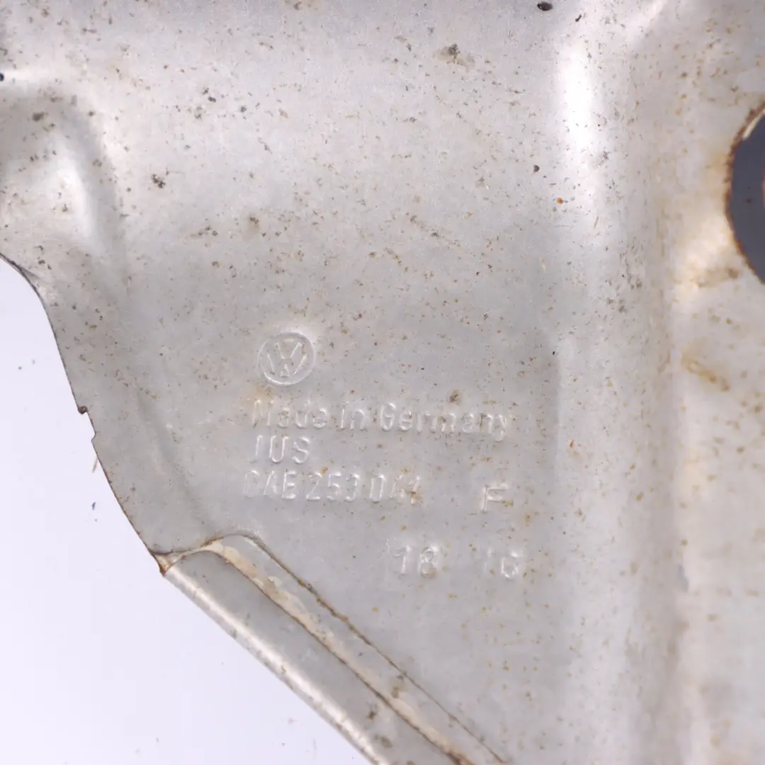 termico Seat Ibiza 6J Volkswagen Polo 6C Turbo Rivestimento per Scudo con numero di parte 04E253041F Scudo termico Seat Ibiza 6J Volkswagen Polo 6C Turbo Rivestimento - SKU 04E253041F - Numero di parte 04E253041F