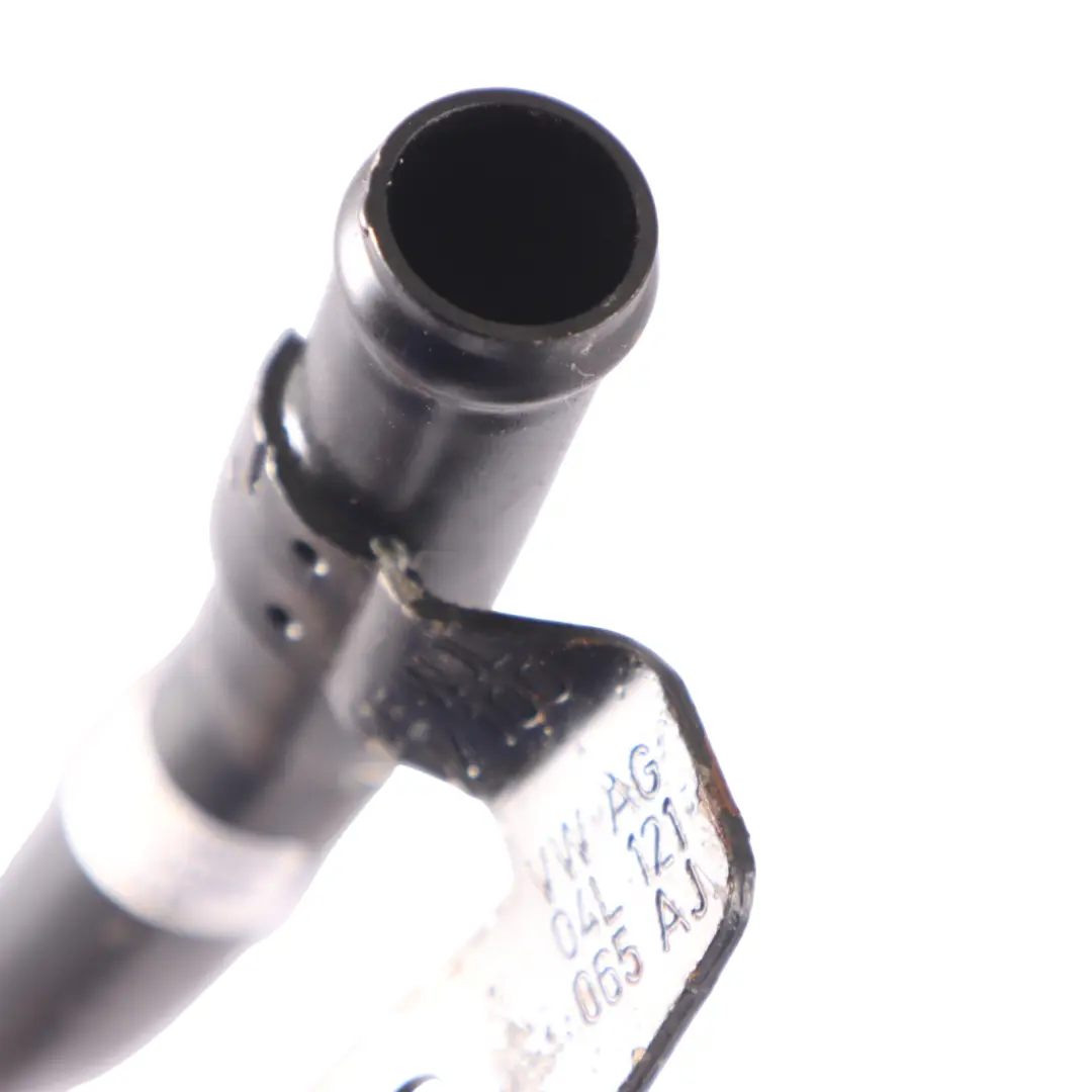 Wasser Kühlmittelrohr für Volkswagen Seat Skoda Audi 2.0 TDI mit Teilenummer 04L121065AJ Volkswagen Seat Skoda Audi 2.0 TDI Wasser Kühlmittelrohr - SKU 04L121065AJ - Teilenummer 04L121065AJ