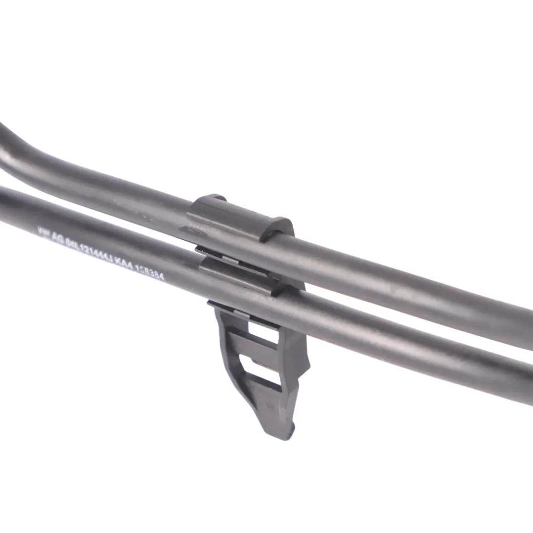 DGTE motore tubo flessibile raffreddamento linea per Audi A3 8V 30 TDI con numero di parte 04L121444J Audi A3 8V 30 TDI DGTE motore tubo flessibile raffreddamento linea - SKU 04L121444J - Numero di parte 04L121444J