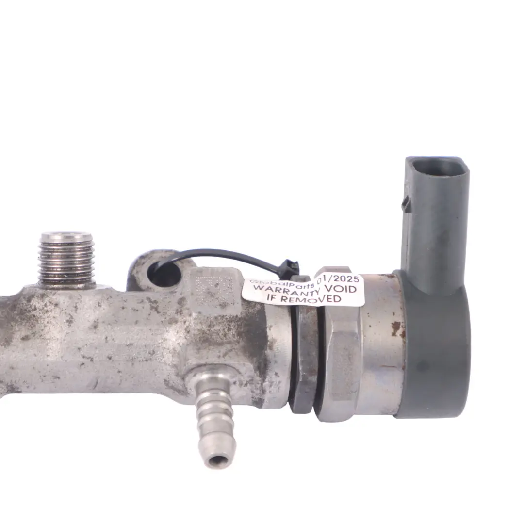VW Volkswagen Golf 5G 1.6 TDI CLHA Sensore Rail iniezione carburante - SKU 04L130089B - Numero di parte 04L130089B
