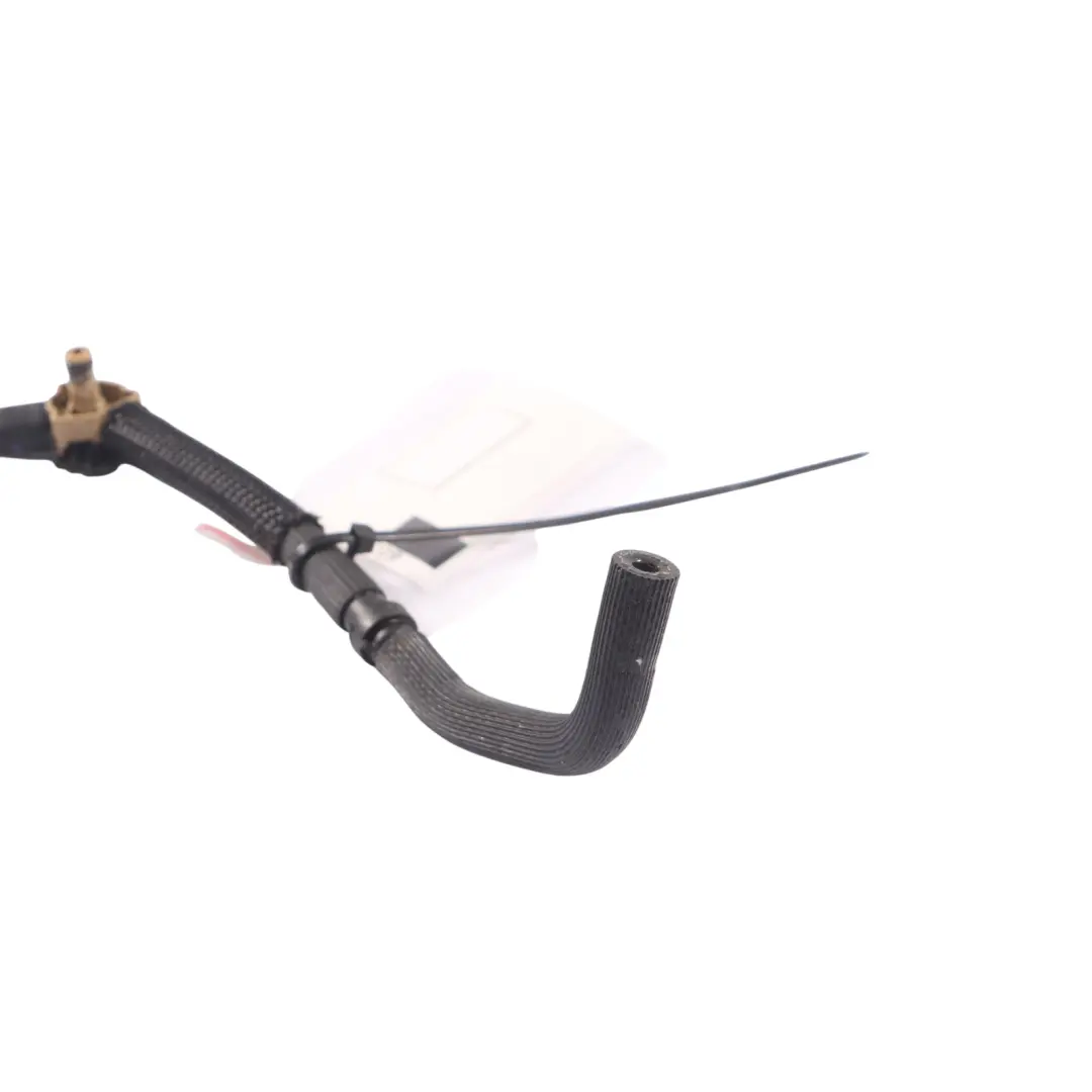 Tubo de combustible Manguera de retorno Inyector para Audi A3 8V con número de pieza 04L130235J Audi A3 8V Tubo de combustible Manguera de retorno Inyector - SKU 04L130235J - Número de pieza 04L130235J