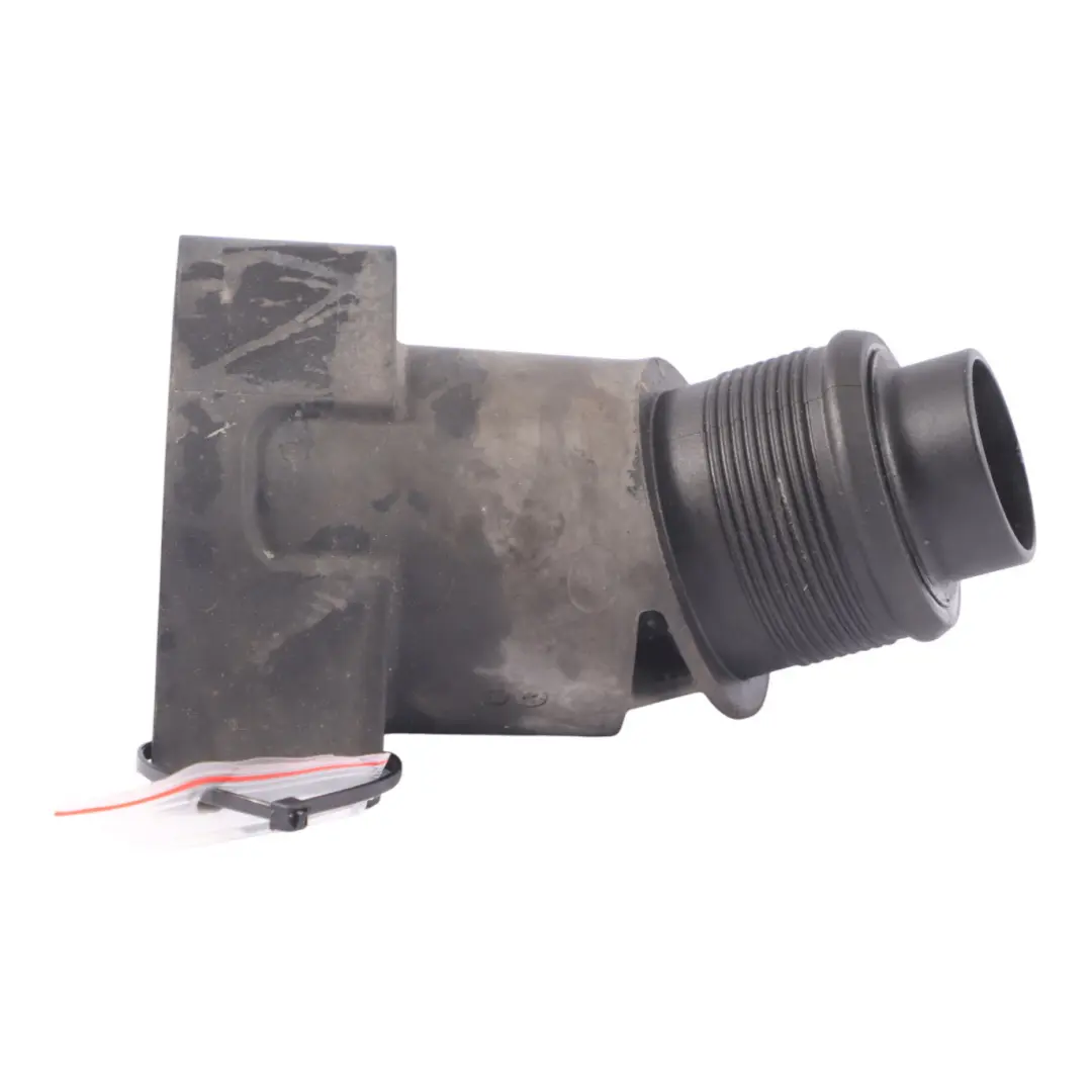 Audi A3 8V 1.6 TDI Diesel Air Intake Intercooler Guide Conduit - SKU 04L131111T - Numéro de pièce 04L131111T