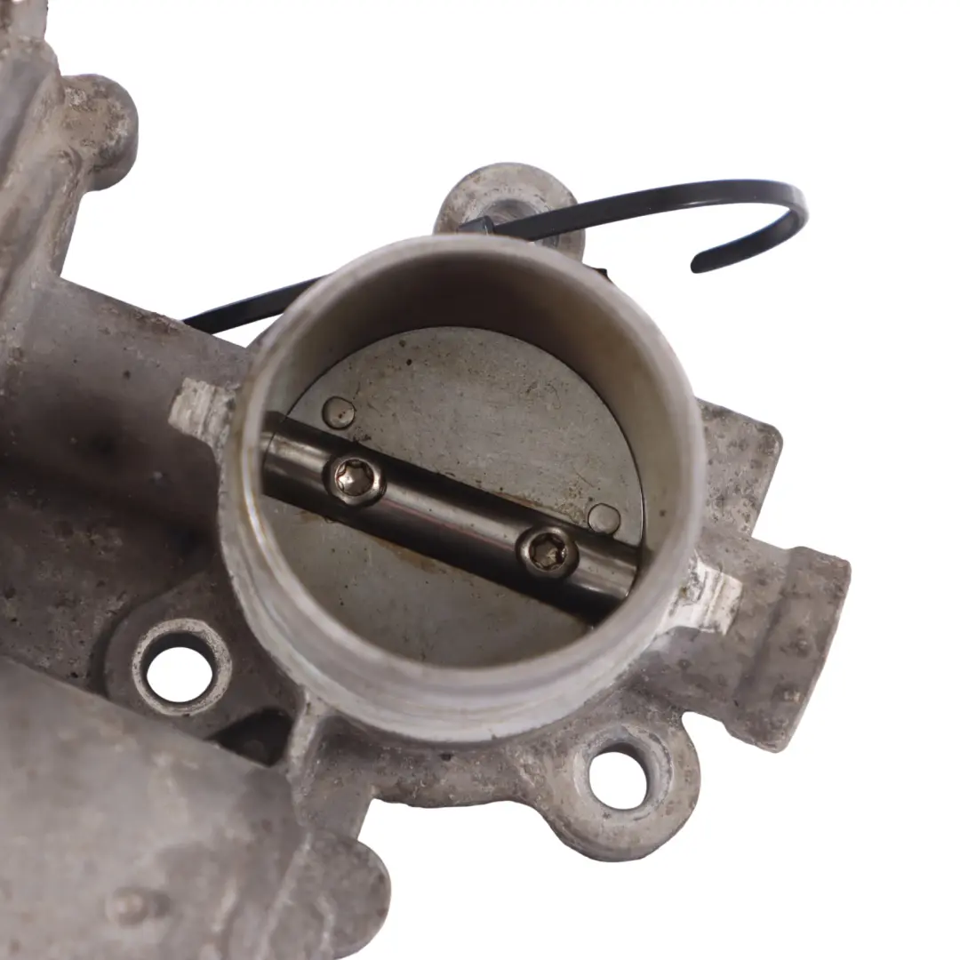 Soupape Refroidisseur d'échappement du moteur Audi A3 8V EGR - SKU 04L131501C - Numéro de pièce 04L131501C