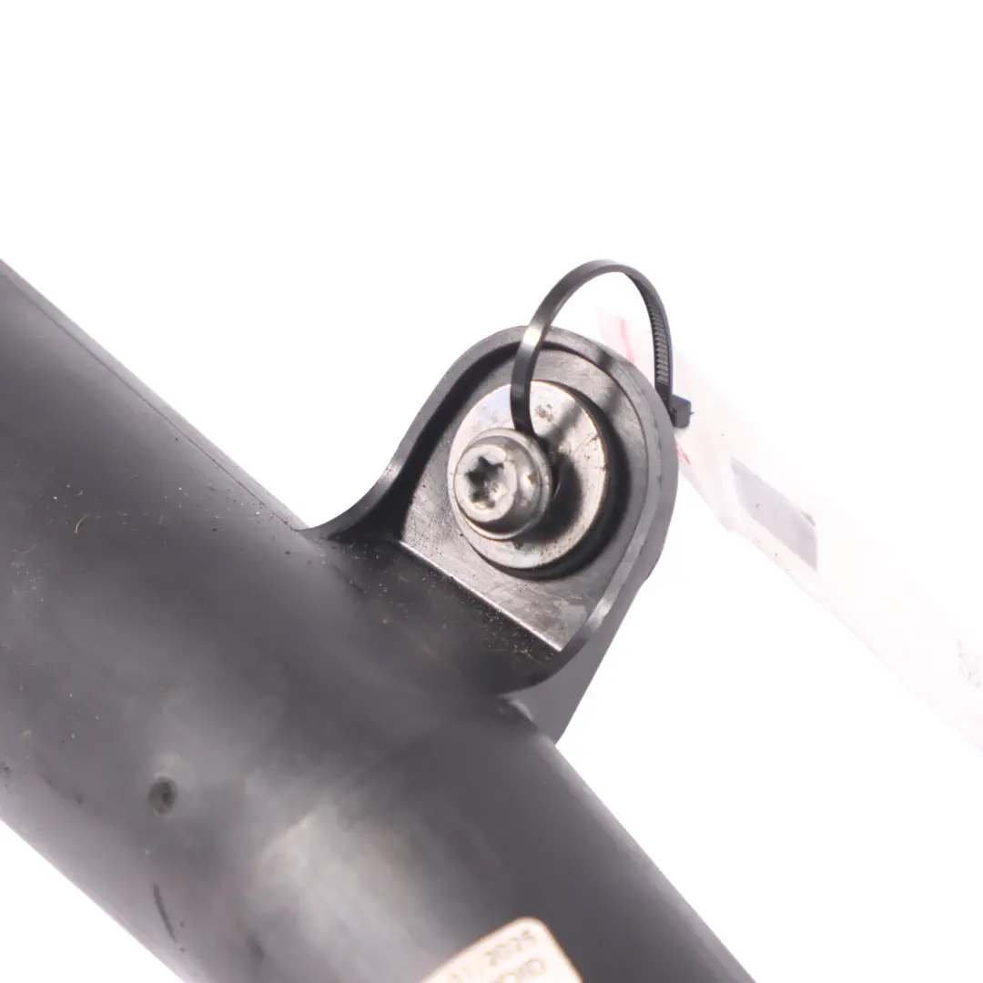 5G Audi A3 8V Seat Leon 3 1.6 TDI Tuyau D'Air L'Intercooler pour VW GOLF 7 à propos du numéro de pièce 04L145770H VW GOLF 7 5G Audi A3 8V Seat Leon 3 1.6 TDI Tuyau D'Air L'Intercooler - SKU 04L145770H - Numéro de pièce 04L145770H