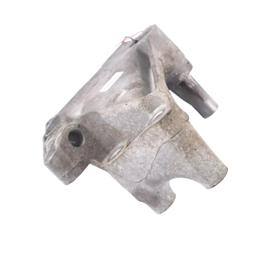 DGTE Supporto motore per Audi A3 8V 30 TDI con numero di parte 04L199207 Audi A3 8V 30 TDI DGTE Supporto motore - SKU 04L199207 - Numero di parte 04L199207