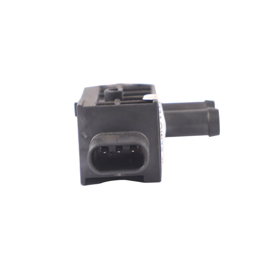 Czujnik Różnicy Ciśnienia do Audi A4 B9 o numerze 058906051J Audi A4 B9 Czujnik Różnicy Ciśnienia - SKU 058906051J - Numer Części 058906051J