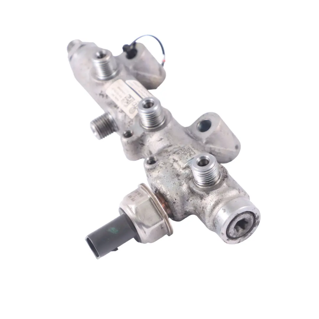 Pressure Pipe Rail Left N/S to Audi Q7 4L 3.0 TDI Fuel Injection Line with Part number 059130089BT Audi Q7 4L 3.0 TDI Fuel Injection Line Pressure Pipe Rail Left N/S - SKU 059130089BT - Part number 059130089BT