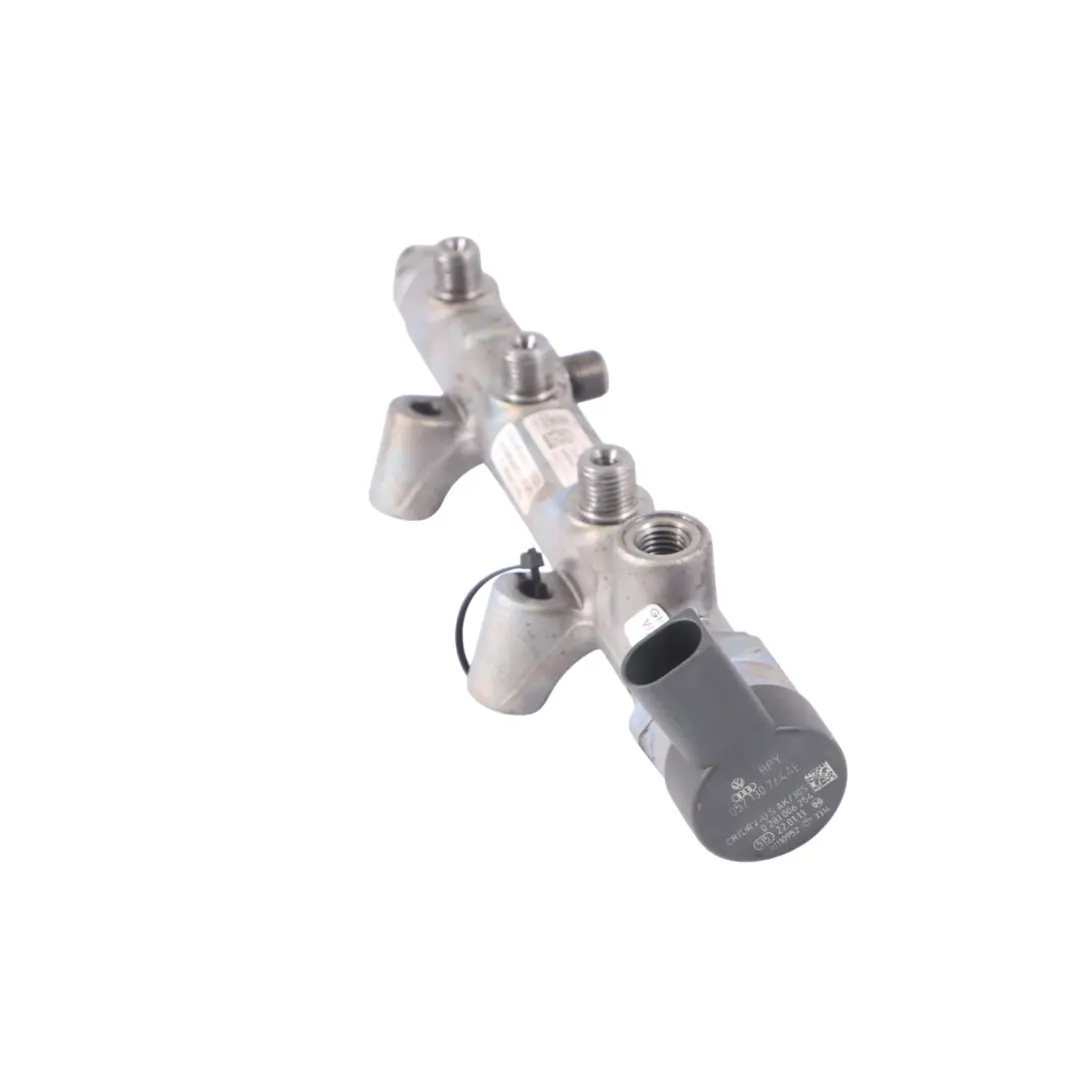Audi Q7 4L 3.0 TDI Fuel Injection Line Pressure Pipe Rail Right O/S - SKU 059130090CN - Part number 059130090CN
