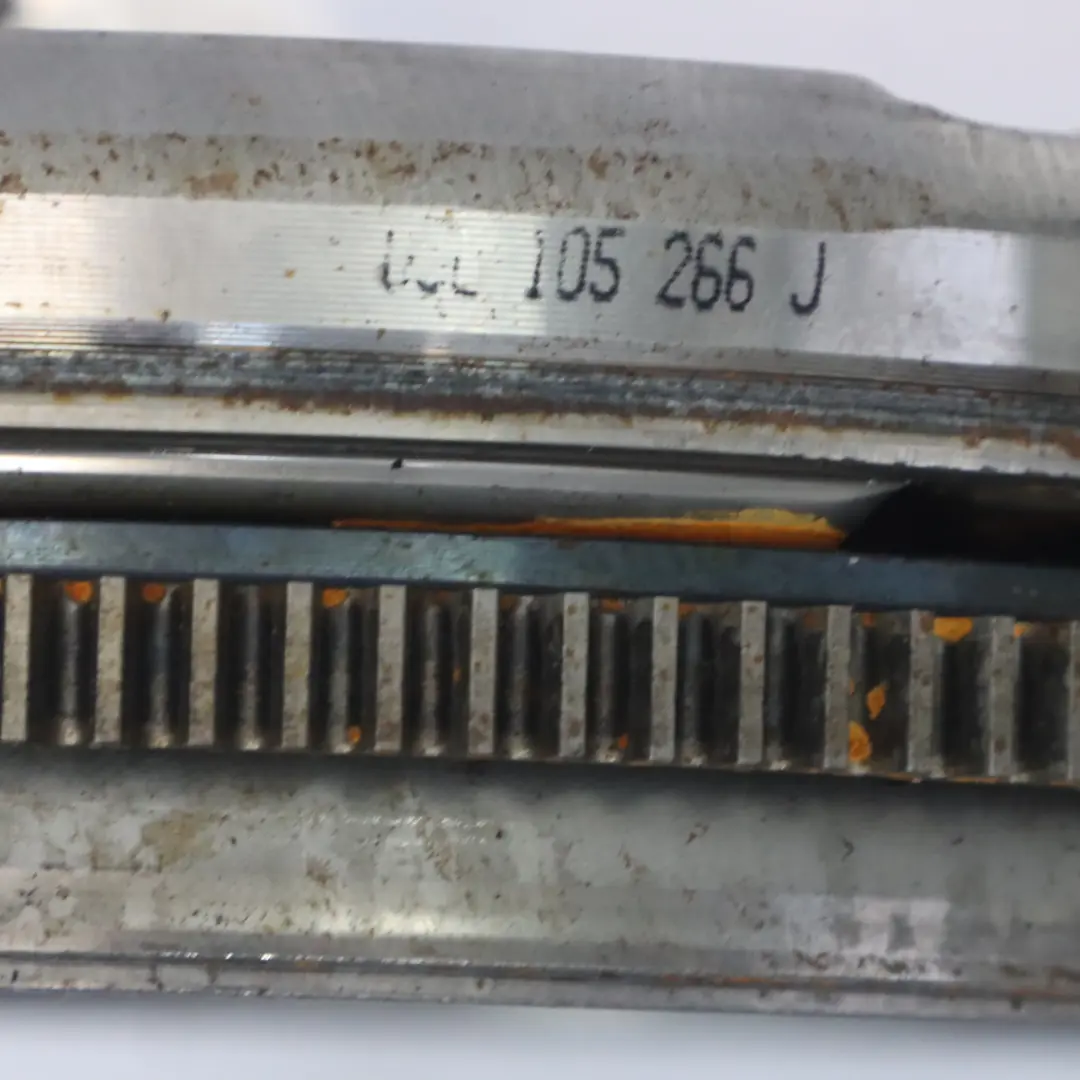 Benzina Volano doppia massa per Volkswagen Audi Skoda Seat 2.0 TFSI con numero di parte 05L105266J Volkswagen Audi Skoda Seat 2.0 TFSI Benzina Volano doppia massa - SKU 05L105266J - Numero di parte 05L105266J