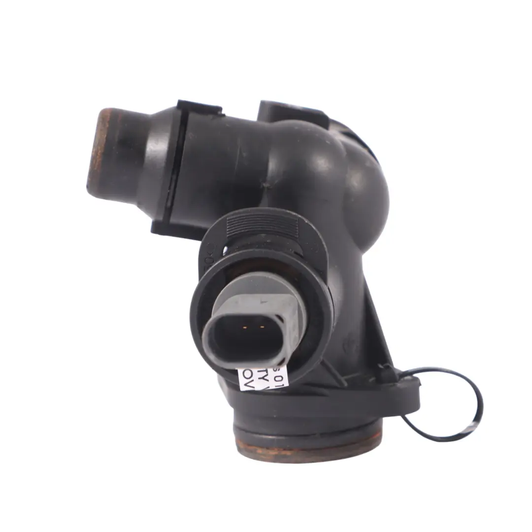 Ligne de tuyaux à bride refroidissement de l'eau du moteur pour Audi A4 B7 à propos du numéro de pièce 06D121133A Audi A4 B7 Ligne de tuyaux à bride refroidissement de l'eau du moteur - SKU 06D121133A - Numéro de pièce 06D121133A