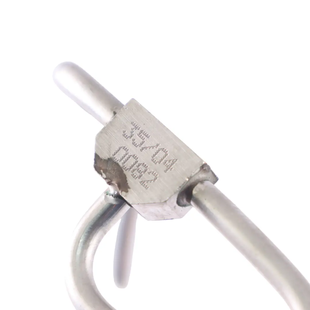 BGB Przewód Rurka Wąż Paliwa do Audi A4 B7 2.0 TFSI o numerze 06D127501R Audi A4 B7 2.0 TFSI BGB Przewód Rurka Wąż Paliwa - SKU 06D127501R - Numer Części 06D127501R