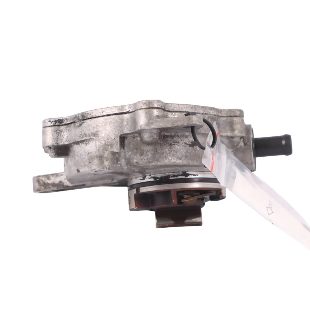 Audi A4 B7 2.0 TFSI BGB Pompe à vide moteur essence - SKU 06D145100E - Numéro de pièce 06D145100E