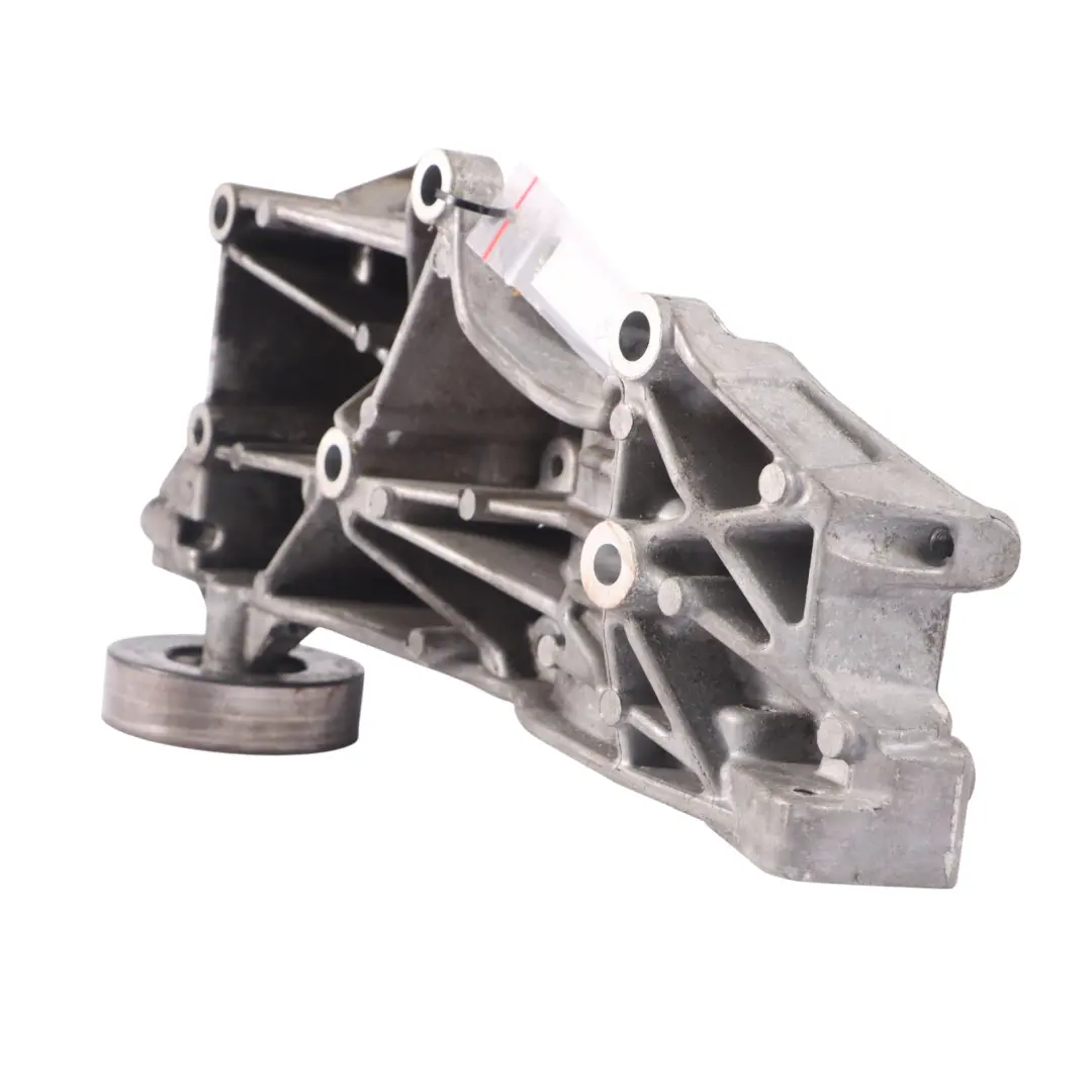 BGB Benzina Supporto staffa alternatore per Audi A4 B7 2.0 TFSI con numero di parte 06D903143C Audi A4 B7 2.0 TFSI BGB Benzina Supporto staffa alternatore - SKU 06D903143C - Numero di parte 06D903143C