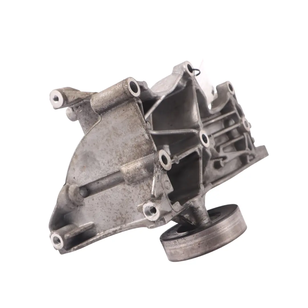 BGB Benzina Supporto staffa alternatore per Audi A4 B7 2.0 TFSI con numero di parte 06D903143C Audi A4 B7 2.0 TFSI BGB Benzina Supporto staffa alternatore - SKU 06D903143C - Numero di parte 06D903143C