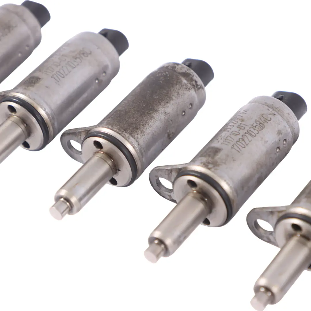 CFGB Set regolatori fasatura degli alberi camme per Audi A3 8P 2.0 TDI con numero di parte 06E103697M Audi A3 8P 2.0 TDI CFGB Set regolatori fasatura degli alberi camme - SKU 06E103697M-1 - Numero di parte 06E103697M