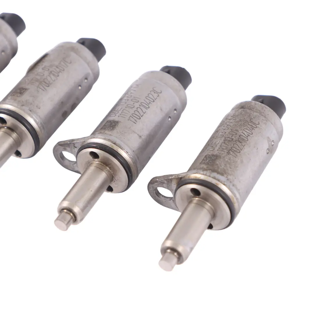 CFGB Set regolatori fasatura degli alberi camme per Audi A3 8P 2.0 TDI con numero di parte 06E103697M Audi A3 8P 2.0 TDI CFGB Set regolatori fasatura degli alberi camme - SKU 06E103697M-1 - Numero di parte 06E103697M