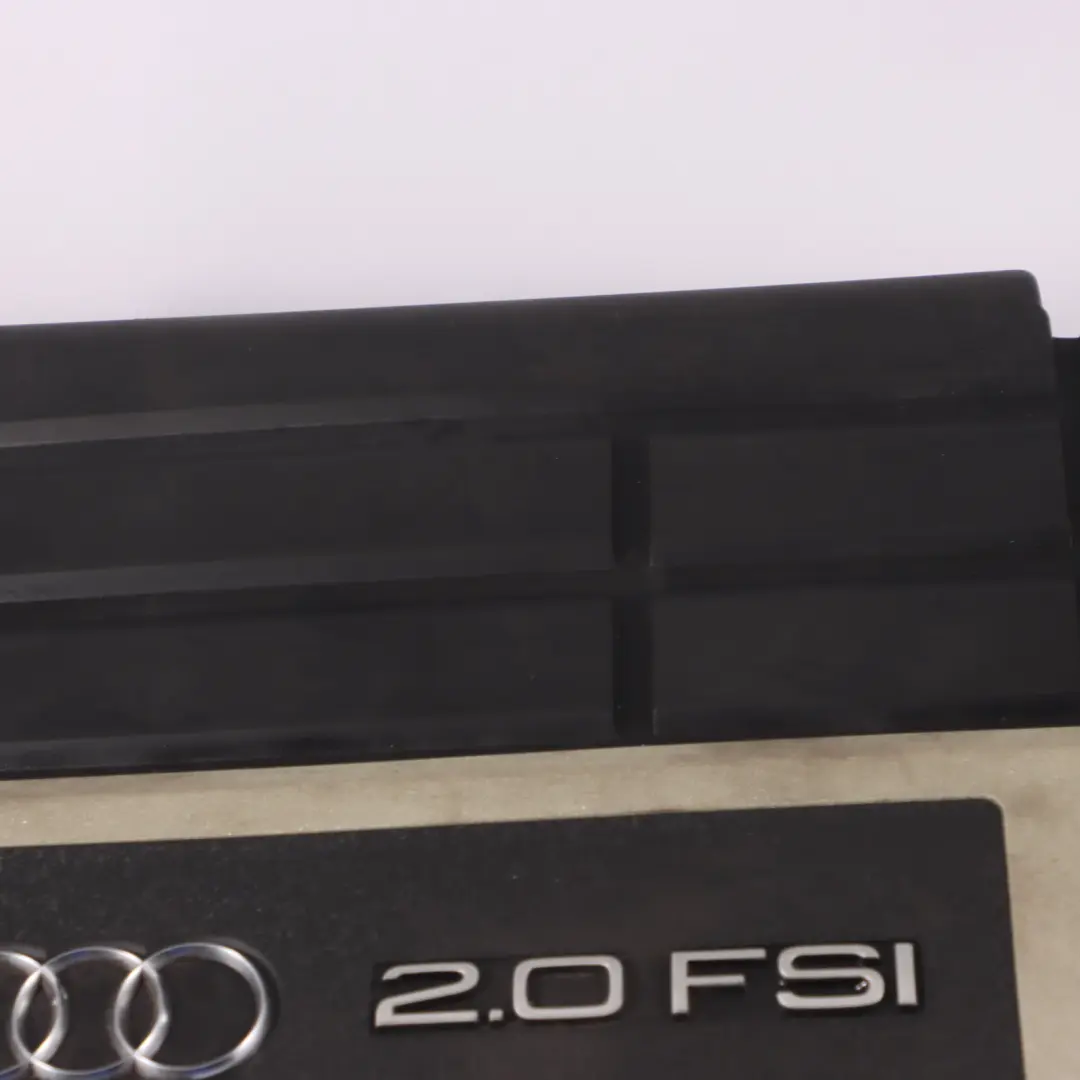 Osłona Obudowa Pokrywa Silnika do Audi TT 8J A3 8P 2.0 TFSI o numerze 06F133837S Audi TT 8J A3 8P 2.0 TFSI Osłona Obudowa Pokrywa Silnika - SKU 06F133837S - Numer Części 06F133837S