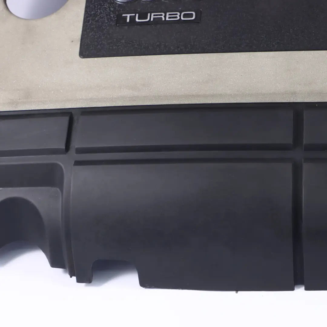 Coperchio motore Audi TT 8J A3 8P 2.0 TFSI Benzina Finitura pannello per con numero di parte 06F133837S Coperchio motore Audi TT 8J A3 8P 2.0 TFSI Benzina Finitura pannello - SKU 06F133837S - Numero di parte 06F133837S