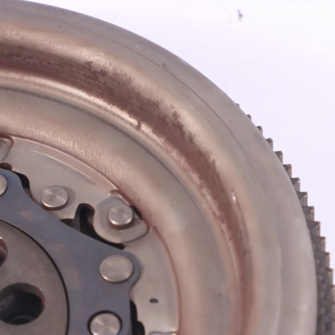 CESA Automatik Getriebe Zweimassen Schwungrad für Audi TT 8J 2.0 TFSI mit Teilenummer 06J105266T Audi TT 8J 2.0 TFSI CESA Automatik Getriebe Zweimassen Schwungrad - SKU 06J105266T - Teilenummer 06J105266T