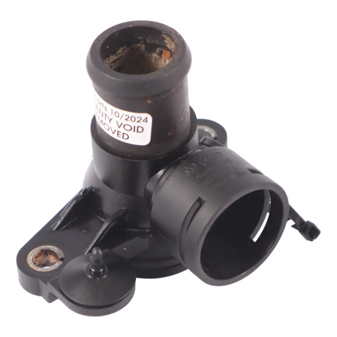 agua refrigerante brida tubo manguera línea para Audi TT 8J A4 B8 con número de pieza 06J121132G Audi TT 8J A4 B8 agua refrigerante brida tubo manguera línea - SKU 06J121132G - Número de pieza 06J121132G