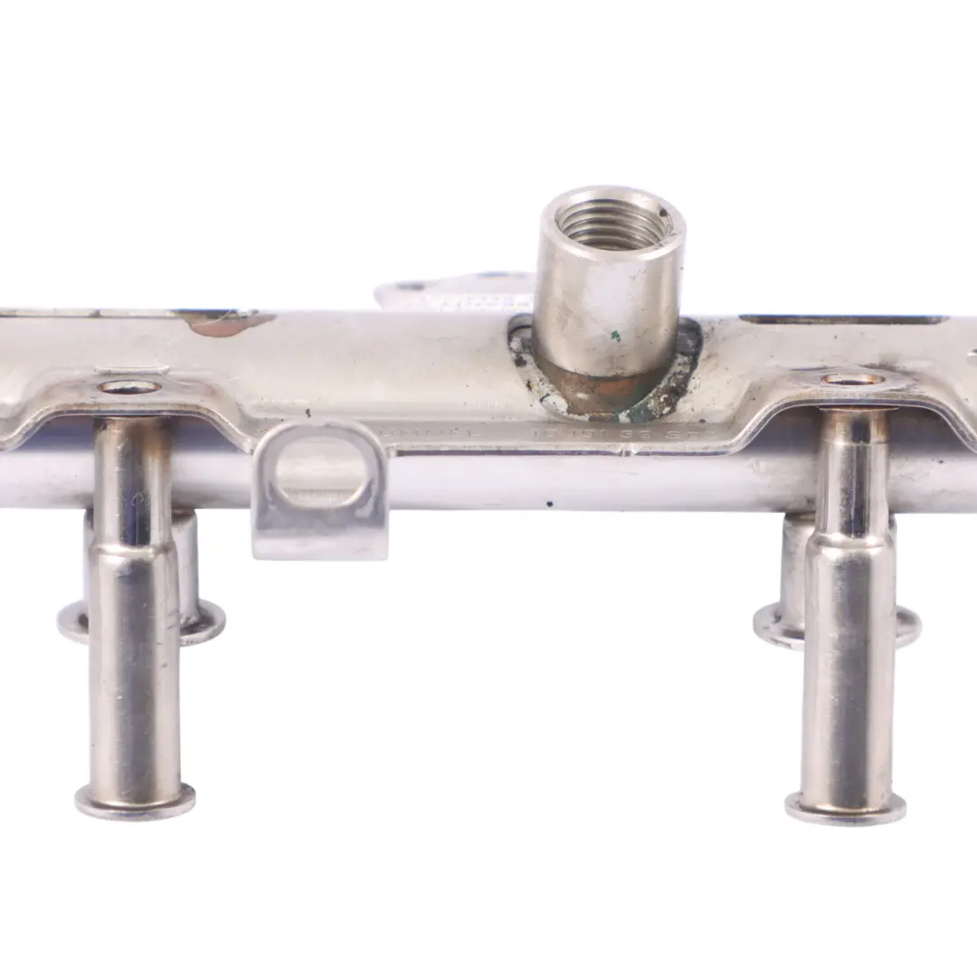 Sistema di iniezione a benzina Rail per Audi TT 8J con numero di parte 06J133317M Audi TT 8J Sistema di iniezione a benzina Rail - SKU 06J133317M - Numero di parte 06J133317M