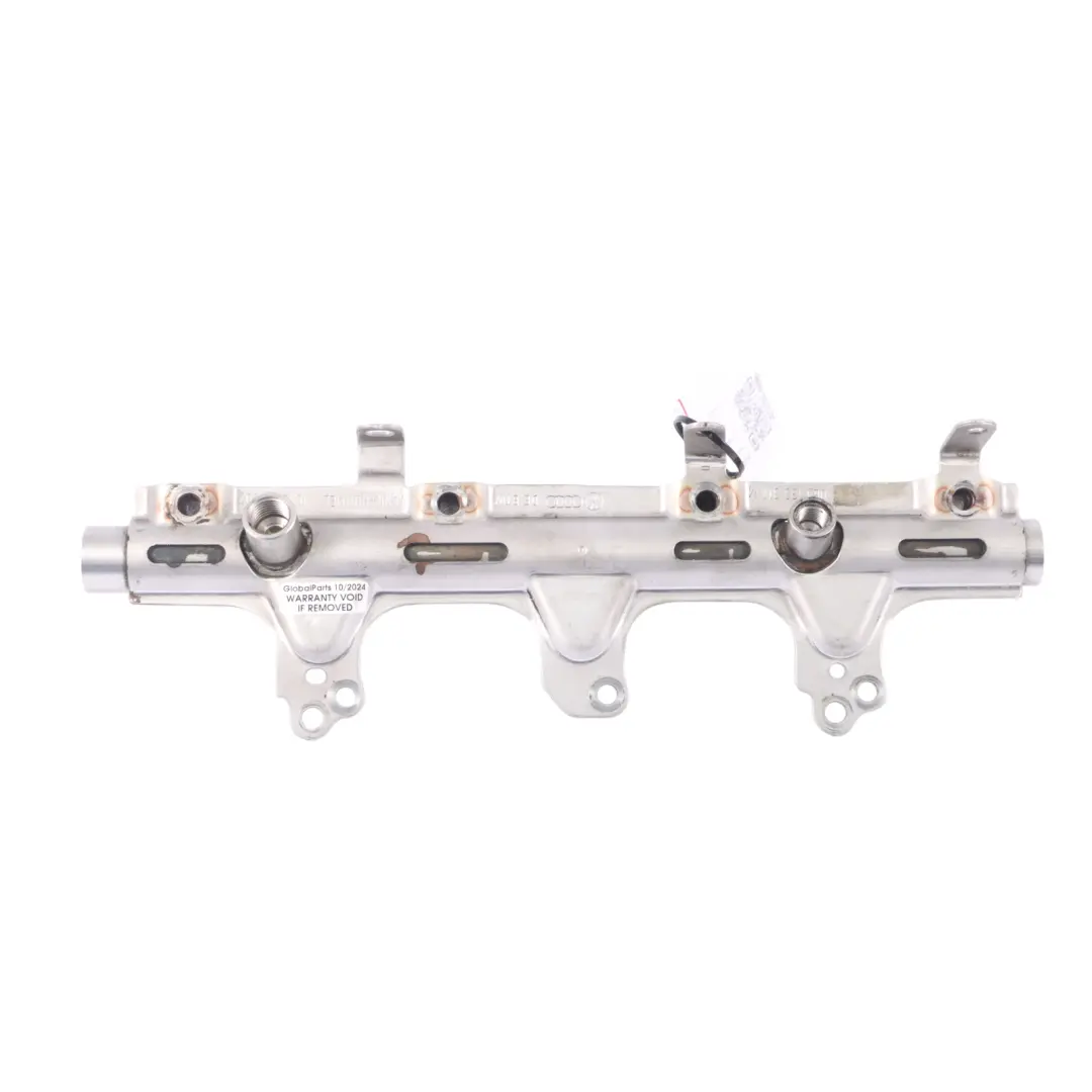 Gasolina Sistema Inyección Rail para Audi TT 8J con número de pieza 06J133317M Audi TT 8J Gasolina Sistema Inyección Rail - SKU 06J133317M - Número de pieza 06J133317M