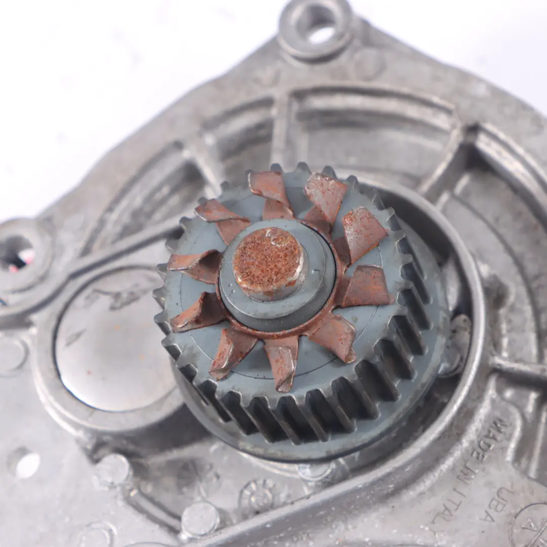 Termostato Refrigerante Bomba de Agua para Audi A4 B9 VW Golf 8 2.0 TFSI con número de pieza 06L121012L Audi A4 B9 VW Golf 8 2.0 TFSI Termostato Refrigerante Bomba de Agua - SKU 06L121012L - Número de pieza 06L121012L