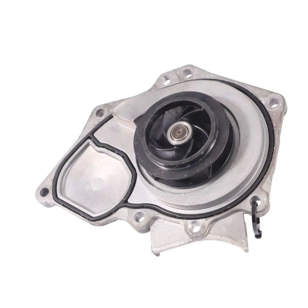 Regulator Płynu Pompa Wody do Audi A4 B9 Volkswagen Golf 8 2.0 TFSI o numerze 06L121012L Audi A4 B9 Volkswagen Golf 8 2.0 TFSI Regulator Płynu Pompa Wody - SKU 06L121012L - Numer Części 06L121012L