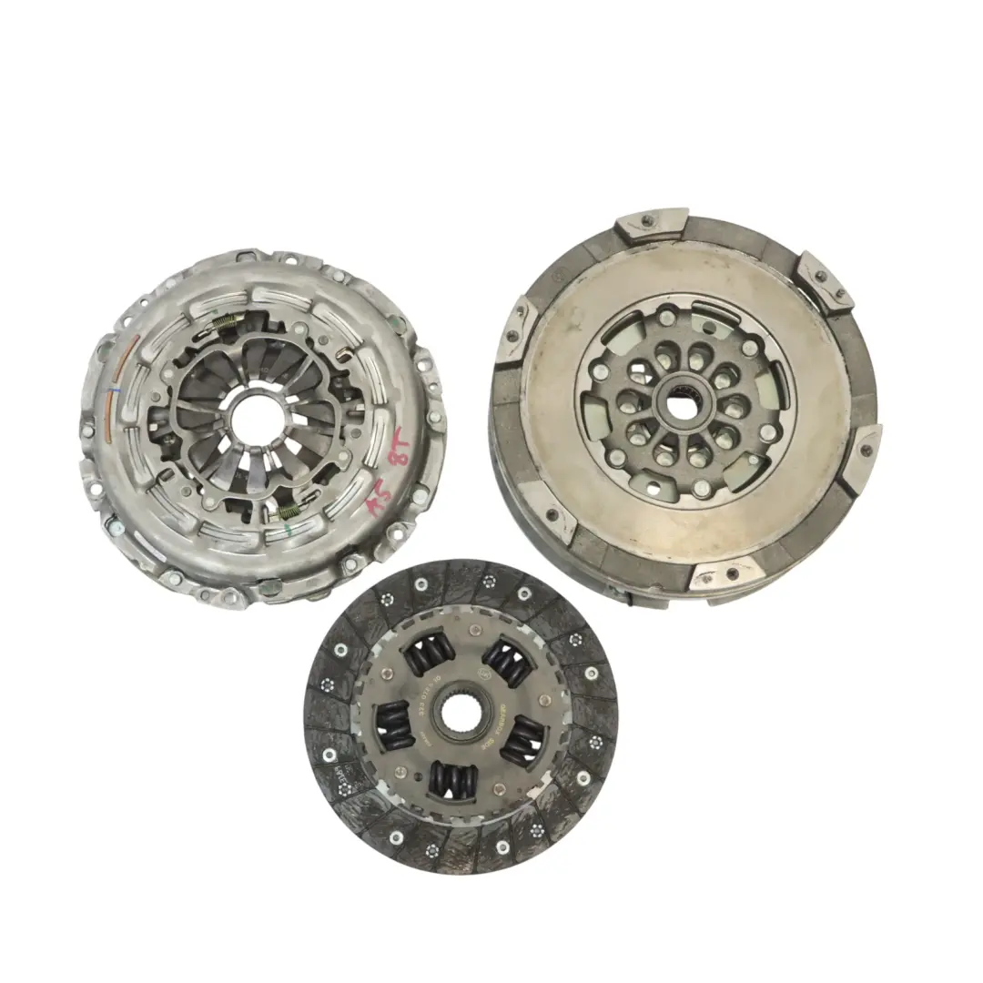 Kit frizione a doppia massa 0B4105266H per Audi A4 B8 A5 8T 3.0 TDI CAPA con numero di parte 0B4141117 Audi A4 B8 A5 8T 3.0 TDI CAPA Kit frizione a doppia massa 0B4105266H - SKU 0B4105266H-1 - Numero di parte 0B4141117