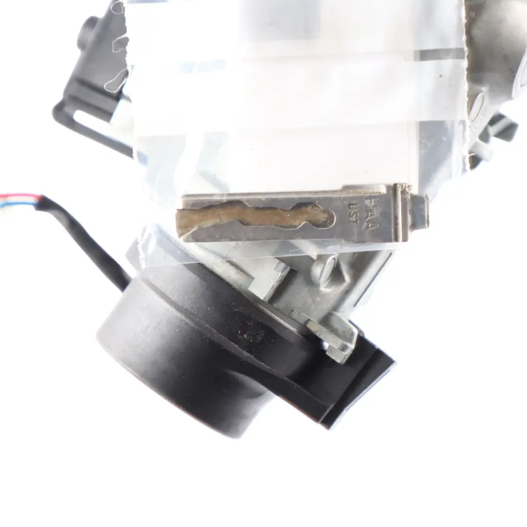 Unidad De Cilindro De Bloqueo Del Volante De Encendido para Audi RS3 8V con número de pieza 1K0905851B Audi RS3 8V Unidad De Cilindro De Bloqueo Del Volante De Encendido - SKU 1K0905851B-3 - Número de pieza 1K0905851B