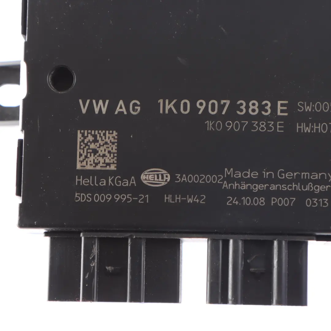 Towing Hitch Tow Bar Control Module Unit ECU to Audi A3 8P with Part number 1K0907383F Audi A3 8P Towing Hitch Tow Bar Control Module Unit ECU - SKU 1K0907383F - Part number 1K0907383F