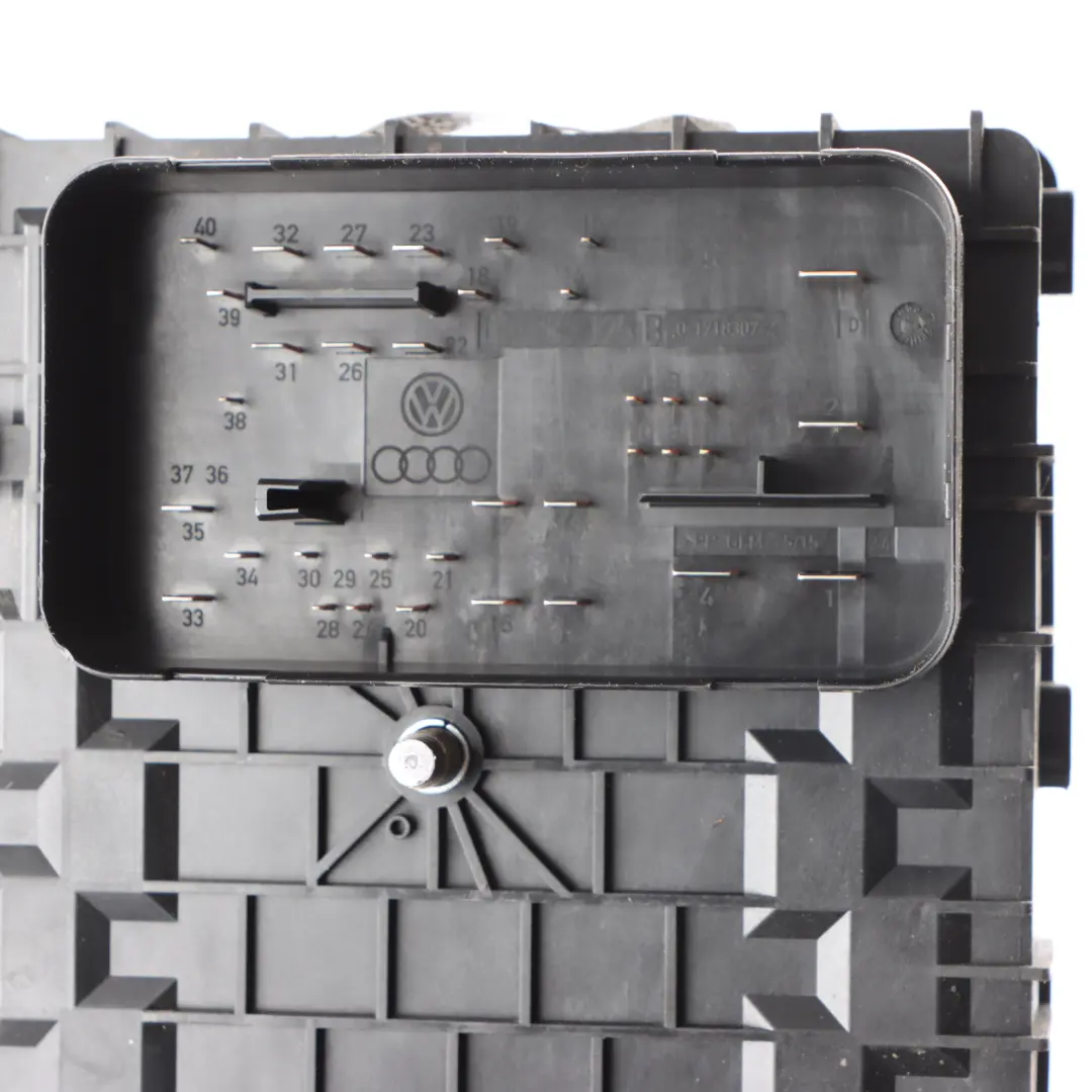 Audi A3 8P 2.0 TDI CBAB Fuse Box Power Distribution Engine Bay - SKU 1K0937125B - Part number 1K0937125B