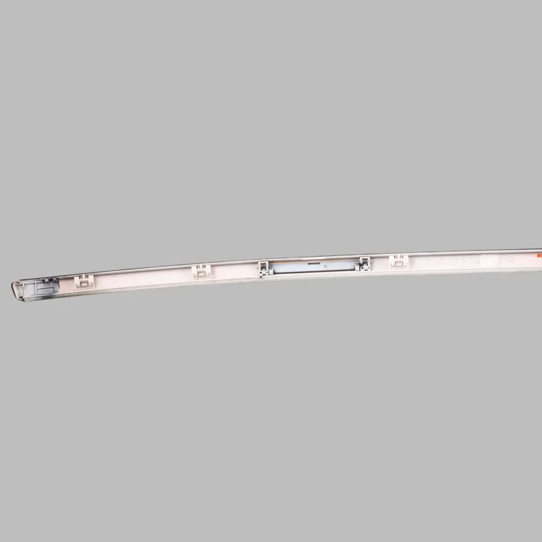 Modanatura Tetto Ringhiera Grondaia Trim Sinistra Bianco Minerale - A96 per BMW F30 con numero di parte 2239971 BMW F30 Modanatura Tetto Ringhiera Grondaia Trim Sinistra Bianco Minerale - A96 - SKU 2239971-MW - Numero di parte 2239971