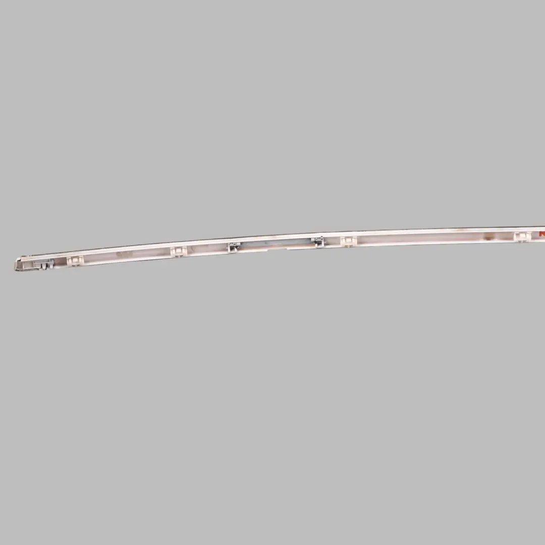 Listwa Dachowa Dachu Biały Metalik Mineral White Metallic - A96 do BMW F30 o numerze 2239973 BMW F30 Listwa Dachowa Dachu Biały Metalik Mineral White Metallic - A96 - SKU 2239973-MW - Numer Części 2239973