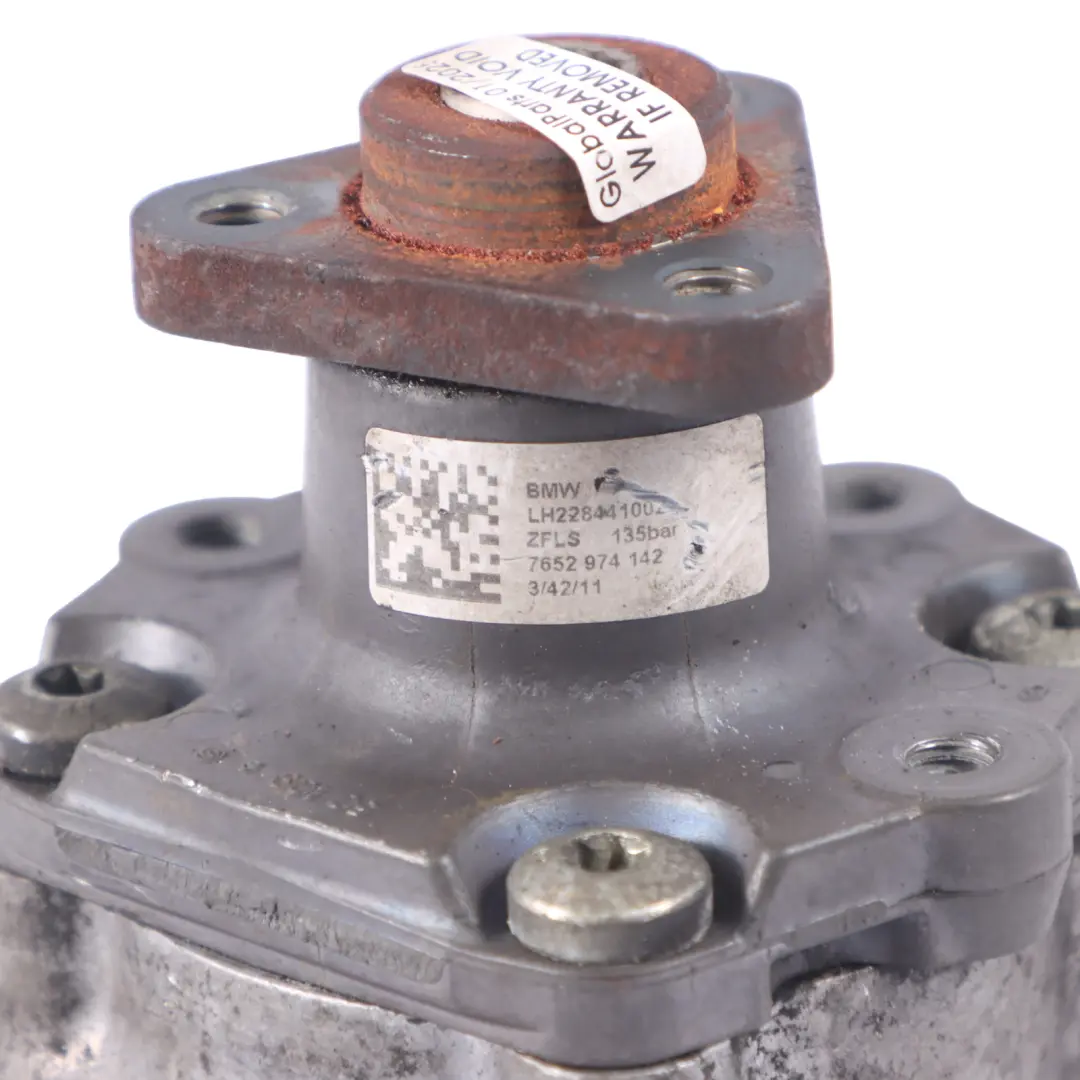 S63N Pompe direction assistée Unité hydraulique pour BMW F10 M5 F06 F12 M6 à propos du numéro de pièce 2284410 BMW F10 M5 F06 F12 M6 S63N Pompe direction assistée Unité hydraulique - SKU 2284410-2 - Numéro de pièce 2284410