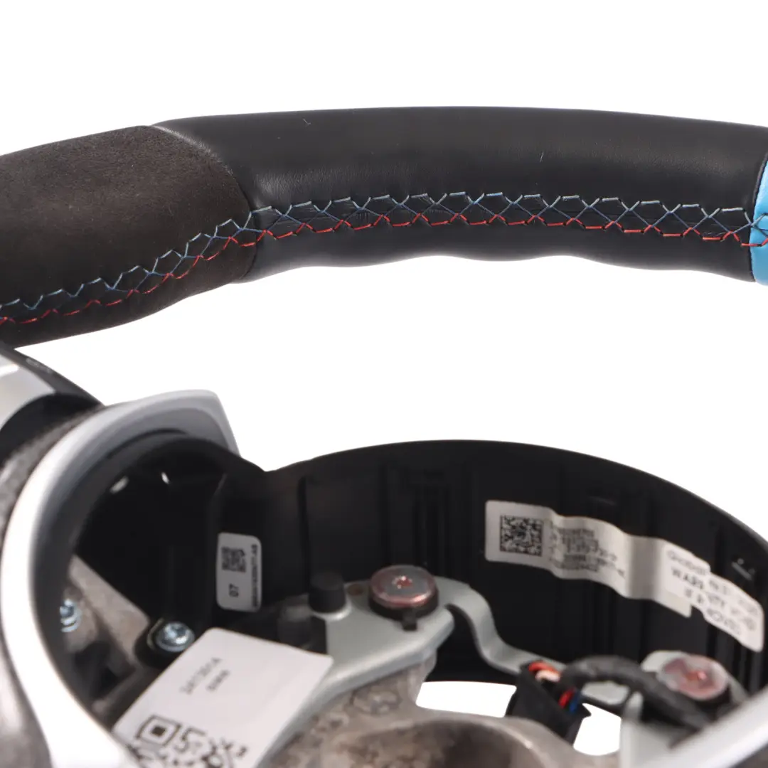 Cuero Alcantara M Performance Carbono Calefactado para Volante BMW F80 M3 F82 M4 con número de pieza 2413014 Volante BMW F80 M3 F82 M4 Cuero Alcantara M Performance Carbono Calefactado - SKU 2413014 - Número de pieza 2413014