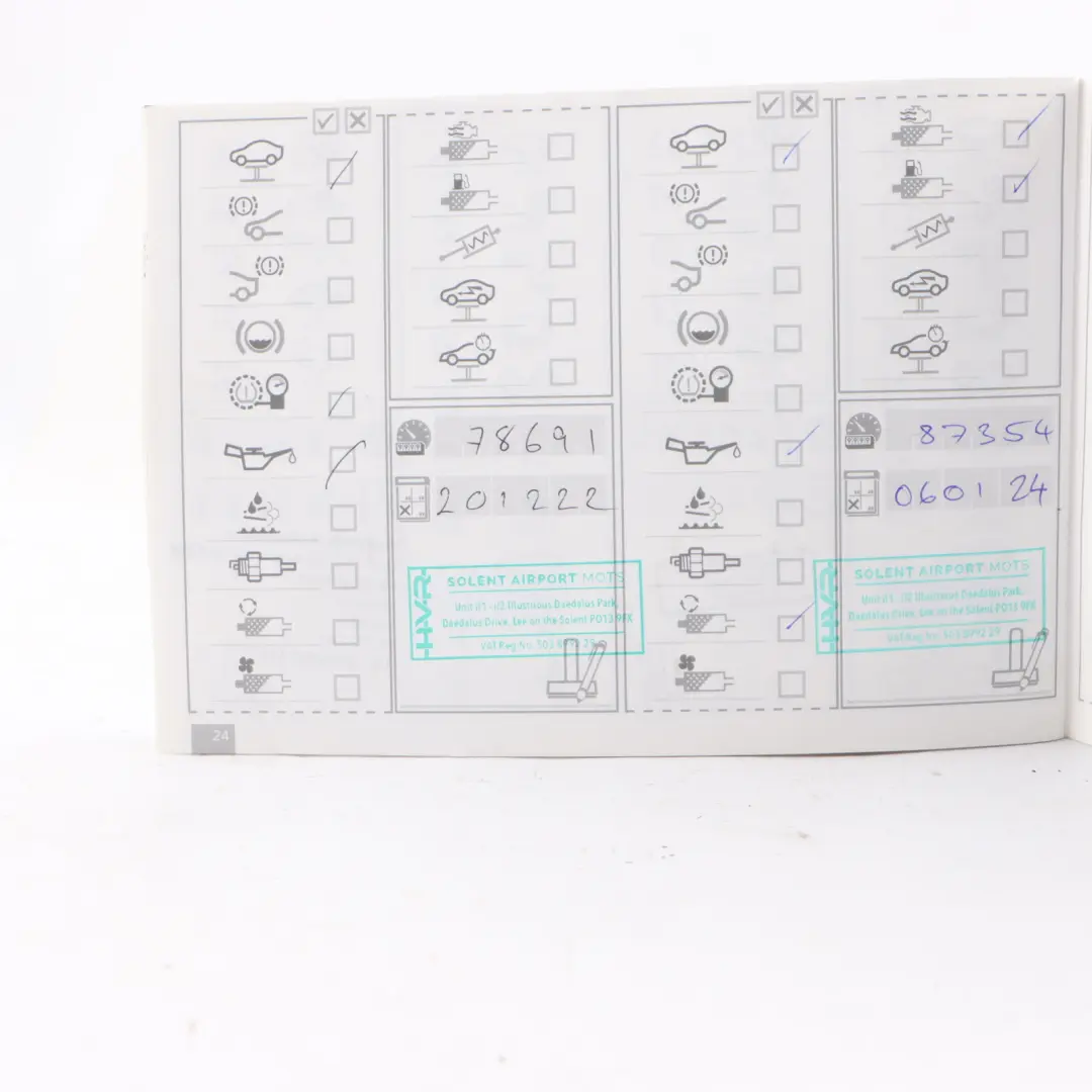 BMW 1 Series E82 E88 Service Booklet Owner's Handbook Books Set Wallet Case - SKU 2606782-1 - Part number 2606782