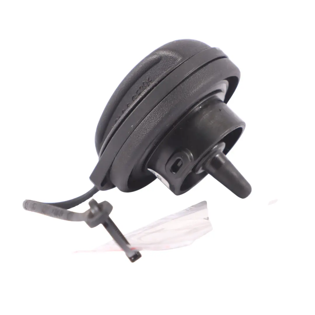 Flap Screw Diesel Cap to Audi A4 B9 Fuel with Part number 3AA201553C Audi A4 B9 Fuel Flap Screw Diesel Cap - SKU 3AA201553C - Part number 3AA201553C