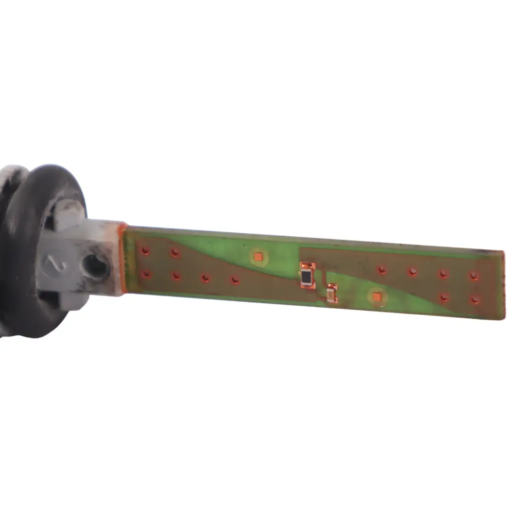 Czujnik Temperatury Wewnętrznej do Audi Q7 4L o numerze 4B0820539 Audi Q7 4L Czujnik Temperatury Wewnętrznej - SKU 4B0820539 - Numer Części 4B0820539