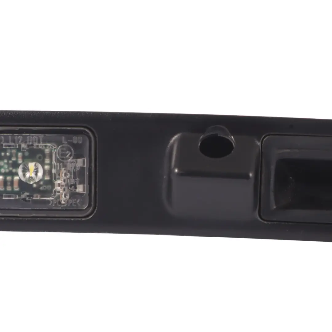 A8L 4H Poignée d'ouverture hayon Lumière plaque dimmatriculation pour Audi à propos du numéro de pièce 4E0827574K Audi A8L 4H Poignée d'ouverture hayon Lumière plaque dimmatriculation - SKU 4E0827574K - Numéro de pièce 4E0827574K