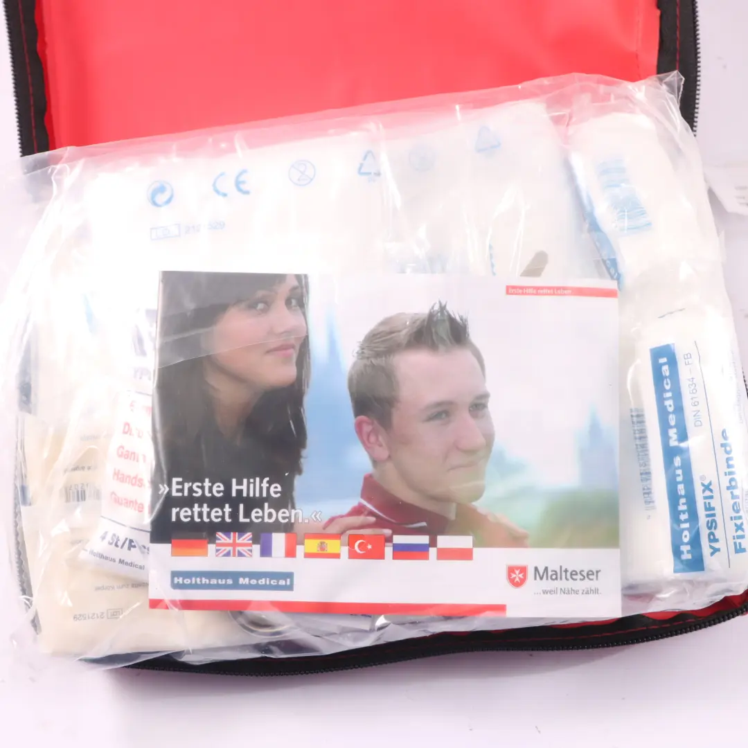 Audi A7 4G8 Kit premiers soins d'urgence Pochette bandages Sac rouge - SKU 4E0860282A - Numéro de pièce 4E0860282A