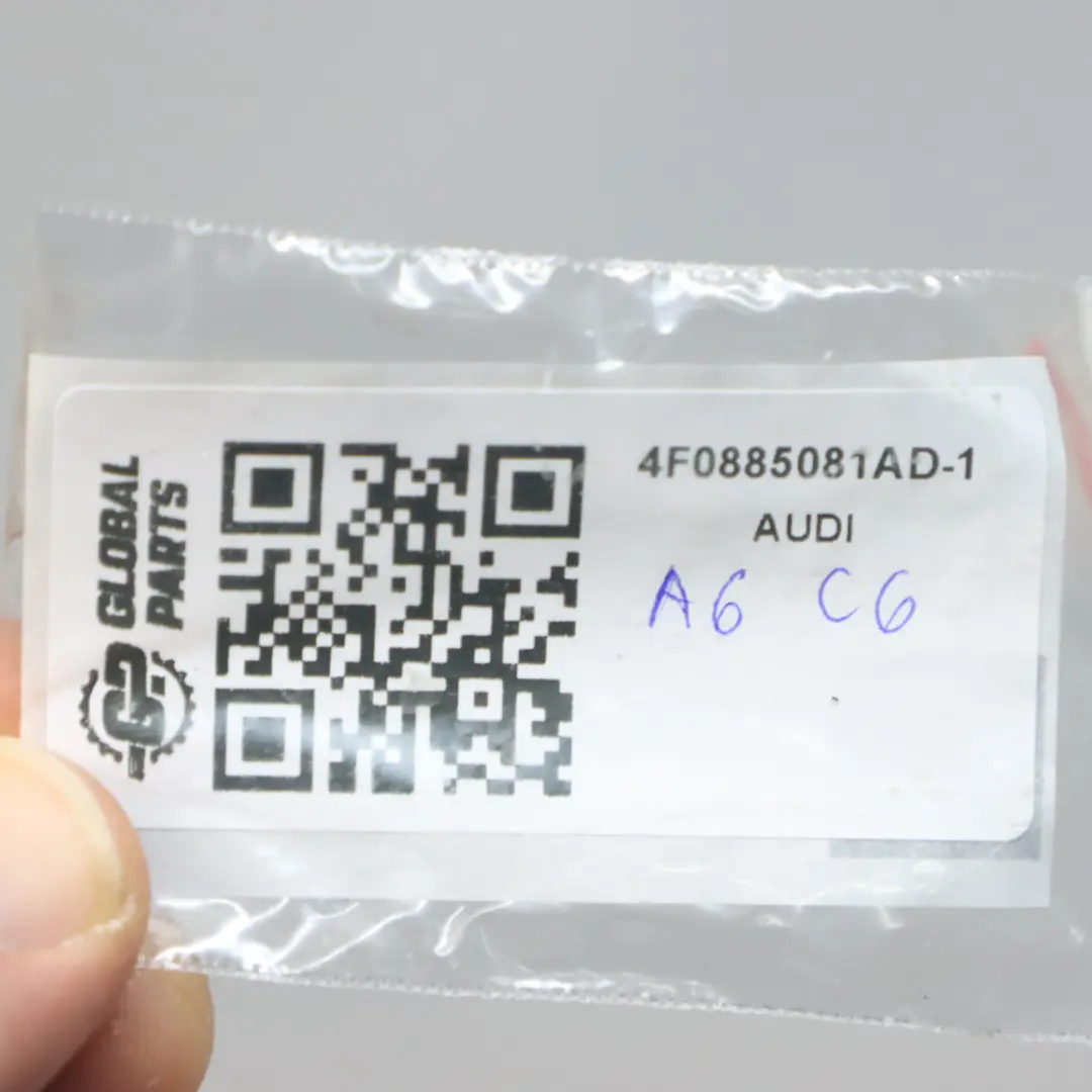 Audi A6 C6 4F Bracciolo centrale sedile posteriore in tessuto nero 4F0885081AD - SKU 4F0885081AD-1 - Numero di parte 4F0885081AD-1
